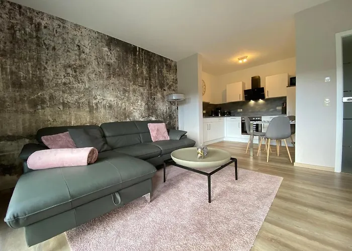 Bertchen - Barrierefrei Mit Suedterrasse Und Carport In Ruhiger Altstadtlage Von * Ballenstedt