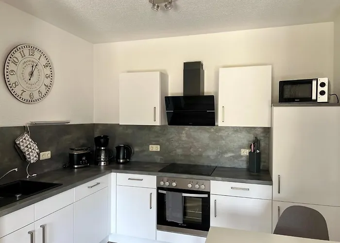 Bertchen - Barrierefrei Mit Suedterrasse Und Carport In Ruhiger Altstadtlage Von Ballenstedt