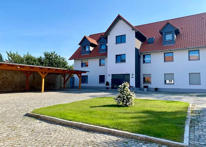 Bertchen - Barrierefrei Mit Suedterrasse Und Carport In Ruhiger Altstadtlage Von Ballenstedt