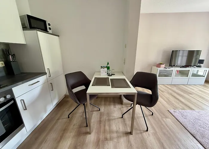 Bertchen - Barrierefrei Mit Suedterrasse Und Carport In Ruhiger Altstadtlage Von * 발렌슈테트