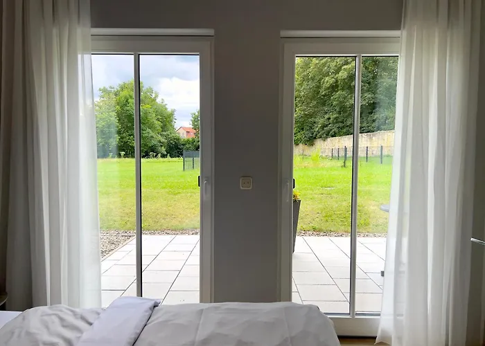 Bertchen - Barrierefrei Mit Suedterrasse Und Carport In Ruhiger Altstadtlage Von Appartement Ballenstedt